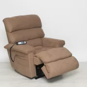 Felállást segítő fotel raktárról barna Suede Easy Clean kárpittal - Preston