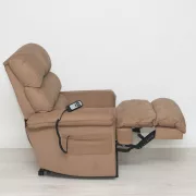Felállást segítő fotel raktárról barna Suede Easy Clean kárpittal - Preston