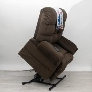 Omni  XXL méretű és terhelhetőségű felállást segítő fotel - világos barna szövet kárpittal raktárról
