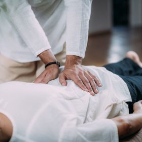 Shiatsu derék masszázs