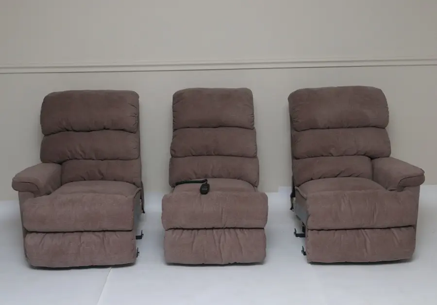 3 személyes relax kanapé helyszínen szerelhető típus - Preston